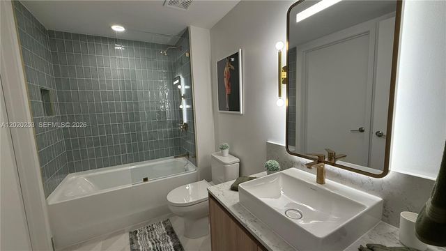 601 NE 1ST AVE 3807, Miami, FL 33132
