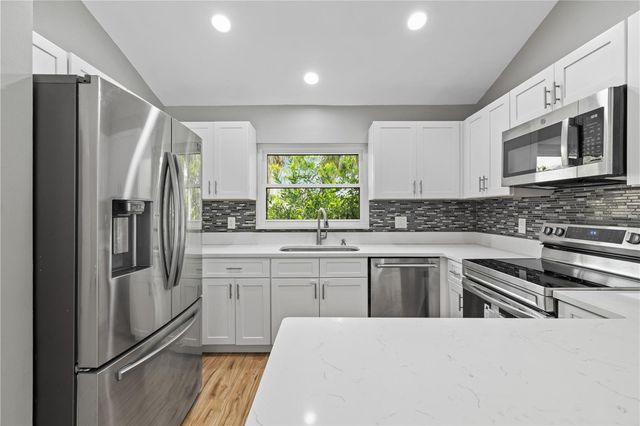 1049 NEELY STREET, Oviedo, FL 32765