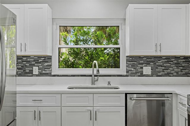 1049 NEELY STREET, Oviedo, FL 32765