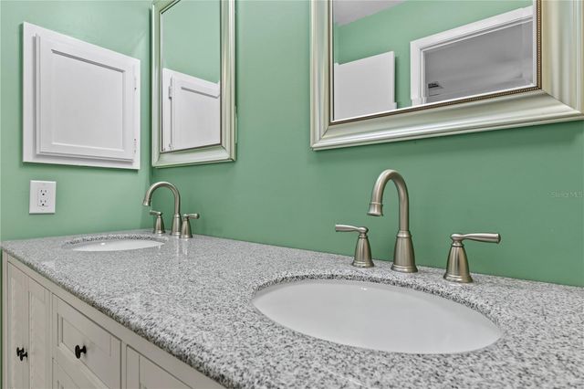 1049 NEELY STREET, Oviedo, FL 32765