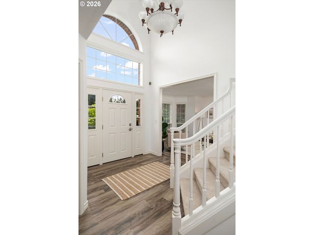 6475 Sw ARRANMORE Ct, Portland, OR 97223