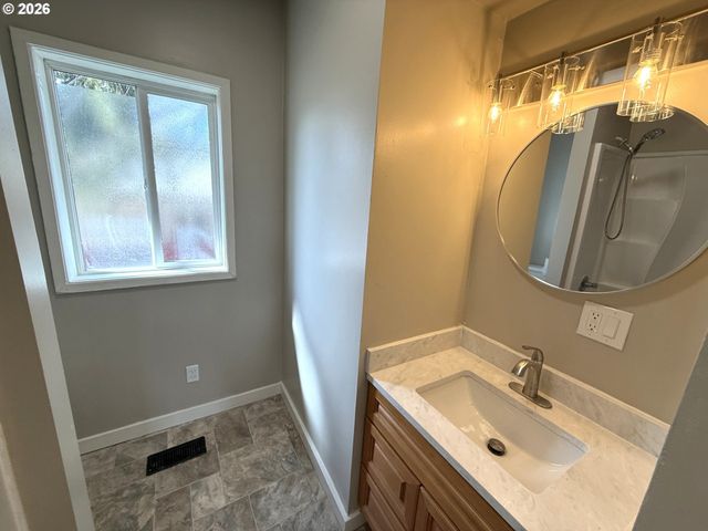 224 W Court St, Goldendale, WA 98620