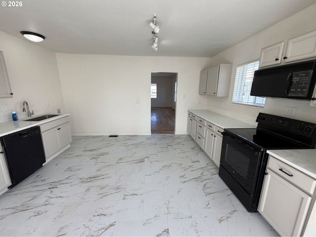 224 W Court St, Goldendale, WA 98620