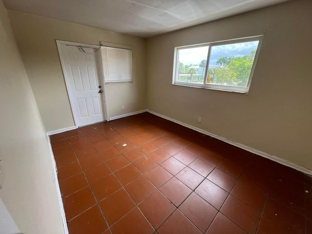 800 NW 11TH Avenue 5, Fort Lauderdale, FL 33311