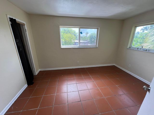 800 NW 11TH Avenue 5, Fort Lauderdale, FL 33311