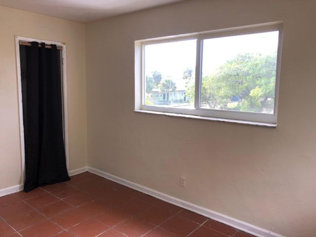 800 NW 11TH Avenue 5, Fort Lauderdale, FL 33311