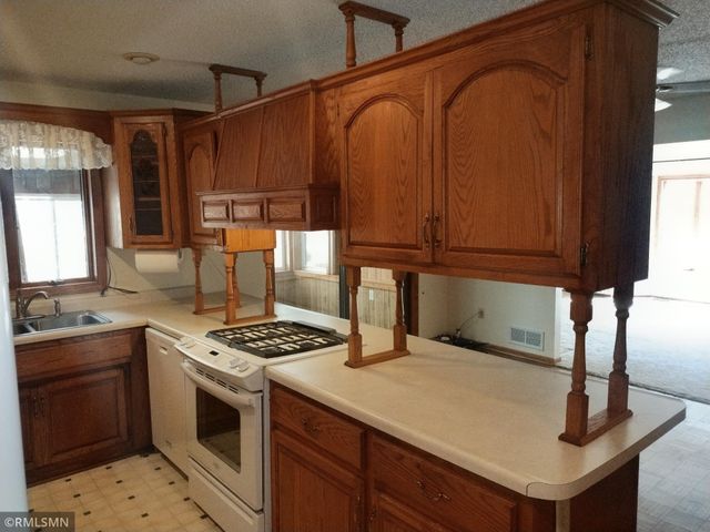 35343 Forest Boulevard, North Branch, MN 55056