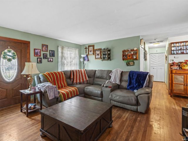 7419 Lincoln Avenue, Evansville, IN 47715