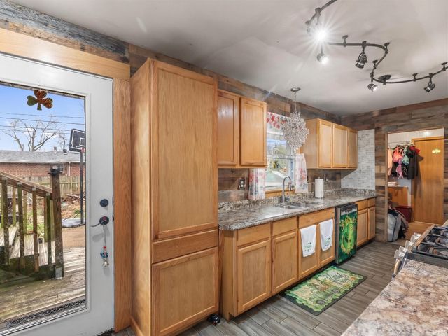 7419 Lincoln Avenue, Evansville, IN 47715