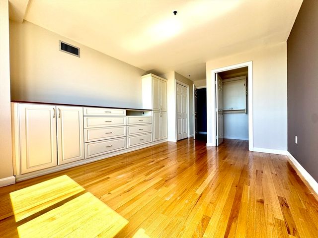 350 Revere Beach Blvd 11E, Revere, MA 02151