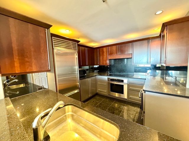 350 Revere Beach Blvd 11E, Revere, MA 02151