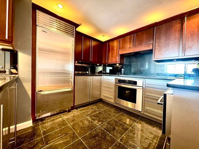 350 Revere Beach Blvd 11E, Revere, MA 02151