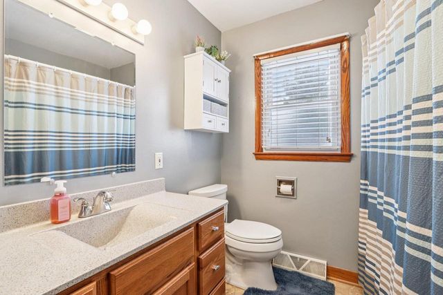 614 Lemira AVENUE, Waukesha, WI 53188