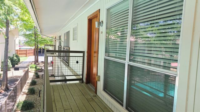 4616 W Lovers Lane 210, Dallas, TX 75209