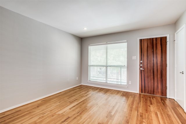 4616 W Lovers Lane 210, Dallas, TX 75209