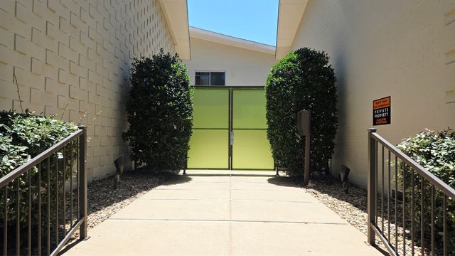4616 W Lovers Lane 210, Dallas, TX 75209