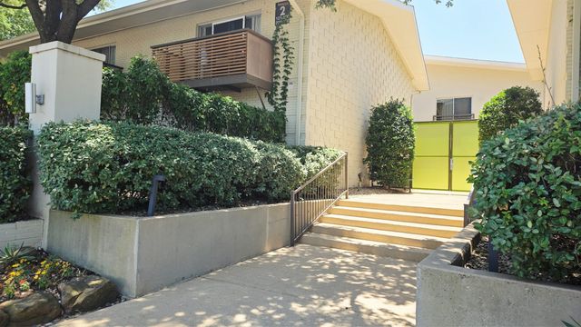 4616 W Lovers Lane 210, Dallas, TX 75209