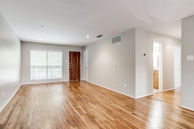 4616 W Lovers Lane 210, Dallas, TX 75209