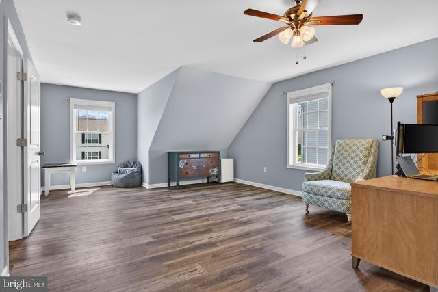 25 THOROUGHBRED DR, York Haven, PA 17370