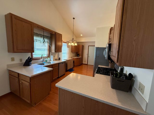 3216 W Greenbriar Lane, La Porte, IN 46350