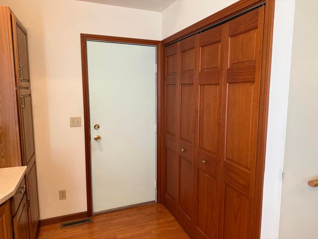3216 W Greenbriar Lane, La Porte, IN 46350