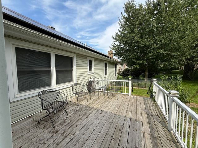 3216 W Greenbriar Lane, La Porte, IN 46350