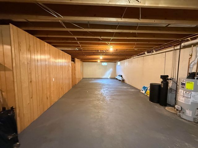 3216 W Greenbriar Lane, La Porte, IN 46350