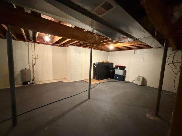 3216 W Greenbriar Lane, La Porte, IN 46350
