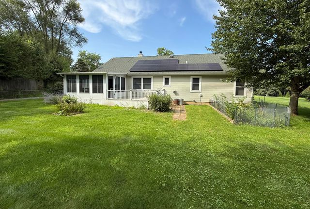 3216 W Greenbriar Lane, La Porte, IN 46350