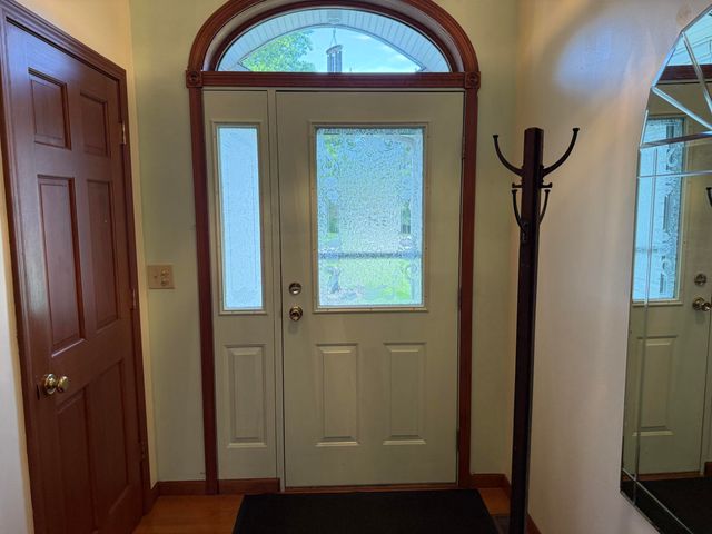3216 W Greenbriar Lane, La Porte, IN 46350