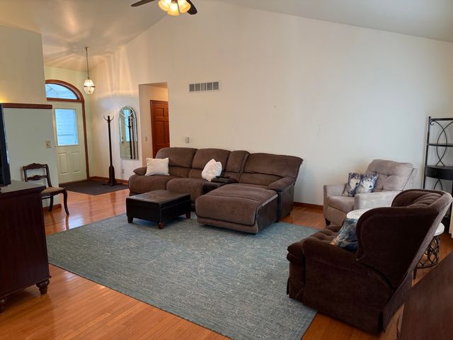 3216 W Greenbriar Lane, La Porte, IN 46350