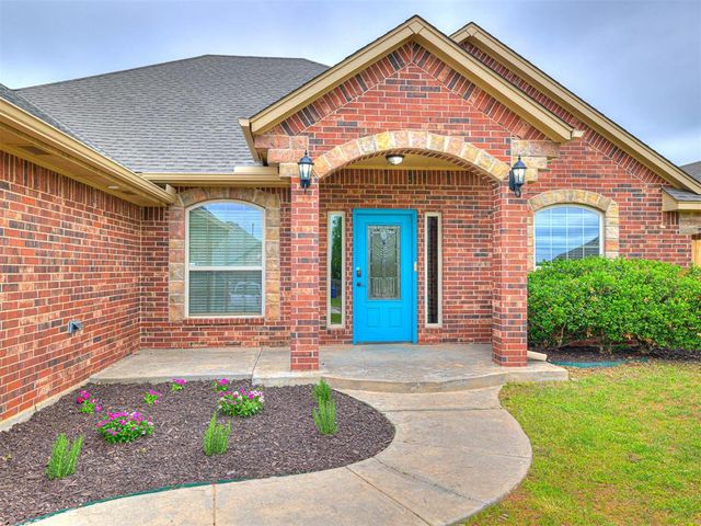 2121 Mill Creek Way, Choctaw, OK 73020