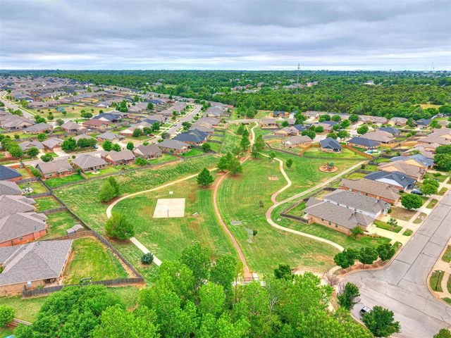 2121 Mill Creek Way, Choctaw, OK 73020