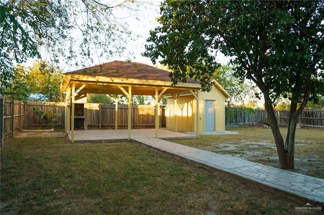 1511 Barnes Street, Mission, TX 78572