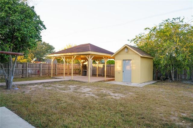 1511 Barnes Street, Mission, TX 78572
