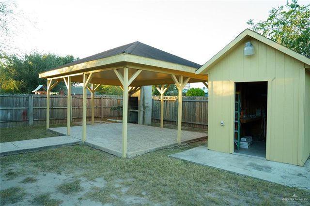 1511 Barnes Street, Mission, TX 78572