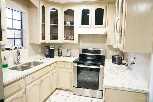 1511 Barnes Street, Mission, TX 78572