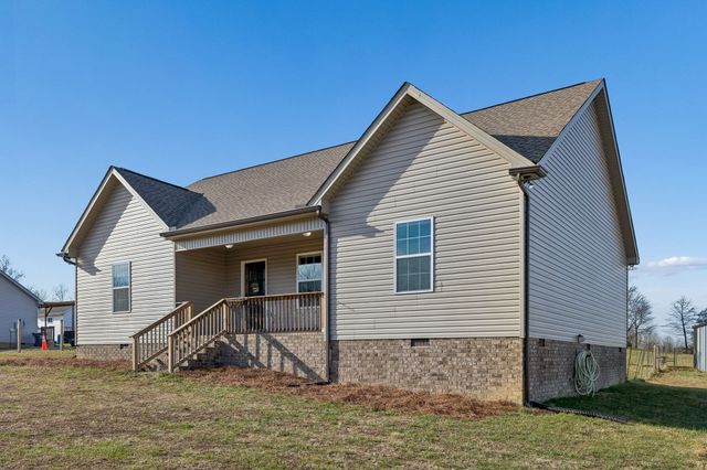 1521 Wixtown Rd, Westmoreland, TN 37186