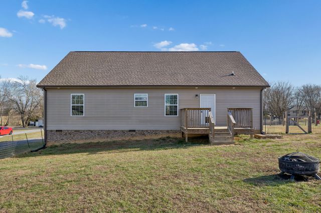 1521 Wixtown Rd, Westmoreland, TN 37186