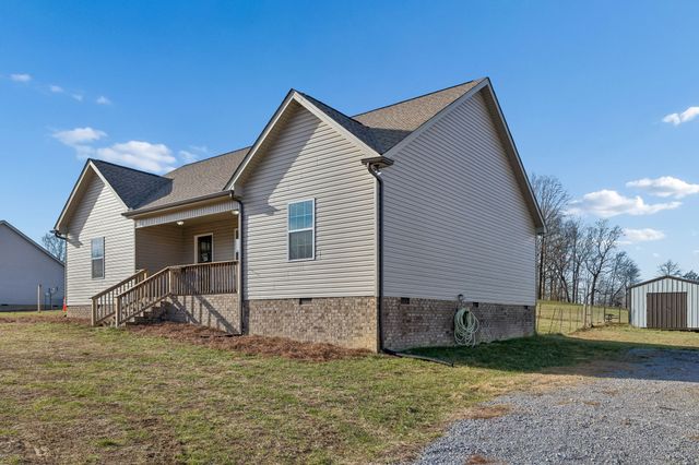 1521 Wixtown Rd, Westmoreland, TN 37186