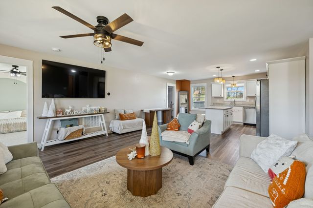 1521 Wixtown Rd, Westmoreland, TN 37186