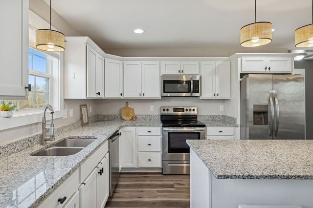 1521 Wixtown Rd, Westmoreland, TN 37186