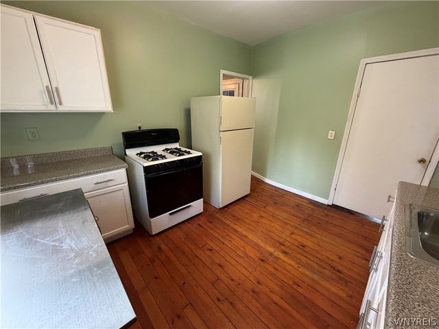 49 15th Street LOWER, Buffalo, NY 14213