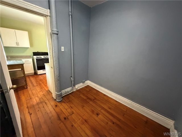 49 15th Street LOWER, Buffalo, NY 14213