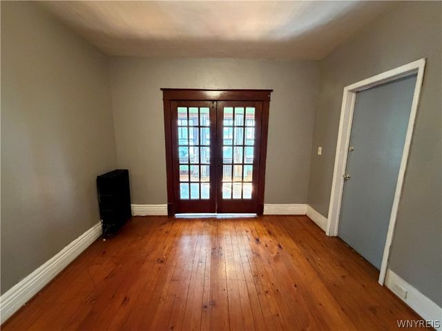 49 15th Street LOWER, Buffalo, NY 14213