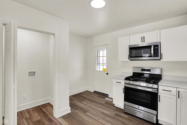 901 N 9th Street, Elwood, IN 46036