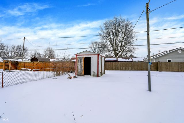 901 N 9th Street, Elwood, IN 46036