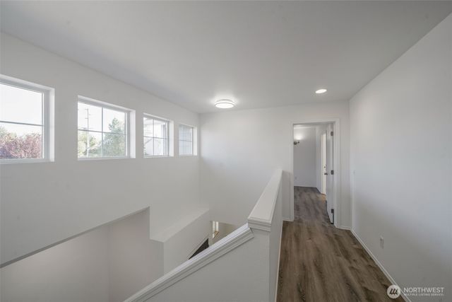 9925 S 242nd Place, Kent, WA 98030