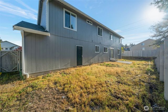 9925 S 242nd Place, Kent, WA 98030