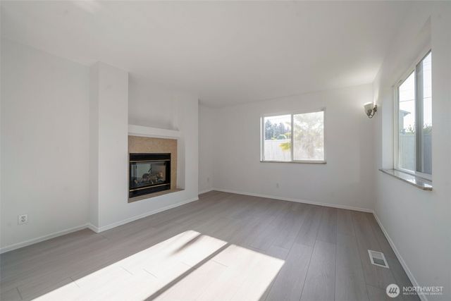9925 S 242nd Place, Kent, WA 98030